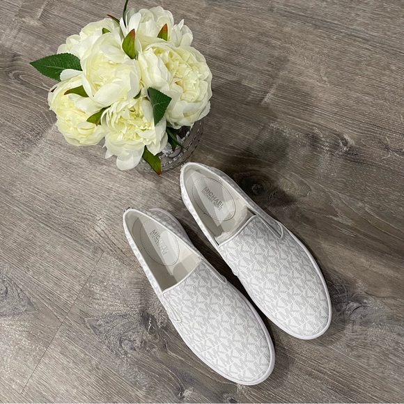 Keaton Logo Slip-On Sneaker - Picture 5 of 7